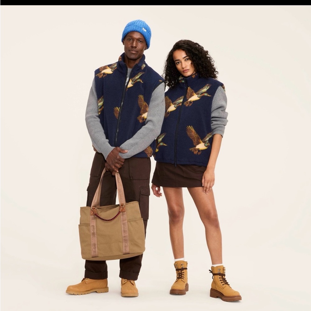 Navy Bird Print Fleece Vest - Cozy Outdoor Style